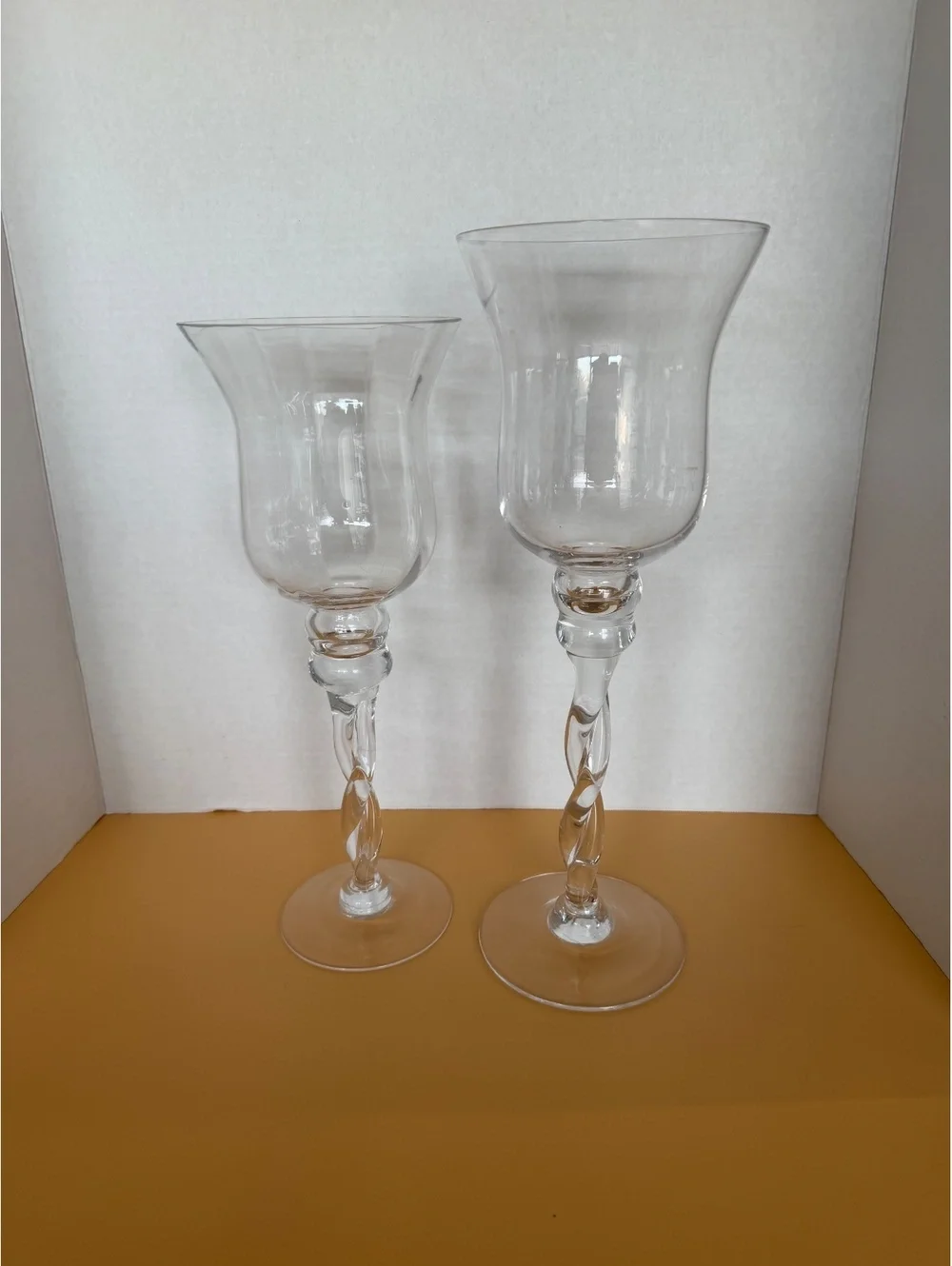 Set of 2 Clear Glass Candle Holders with Twisted Stem Design